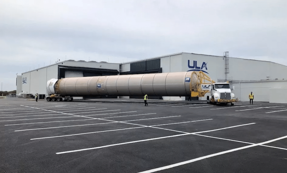 Nasa: foguete que lançará a primeira missão tripulada da Boeing chega à Flórida