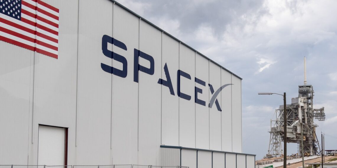 SpaceX: Elon Musk compartilha nova foto do foguete gigante ‘Super Heavy’