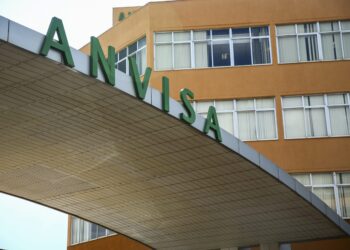 Anvisa deixa de exigir fase 3 realizada no Brasil e facilita autorização de vacinas