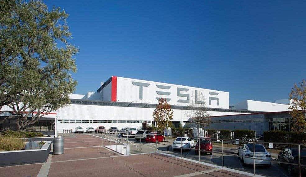 Após reabrir na Califórnia, Tesla tem mais funcionários com Covid-19