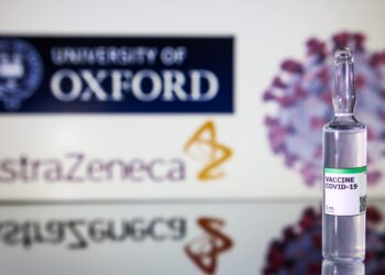 Astrazeneca: cientistas encontram ligação entre vacina e formação de coágulos