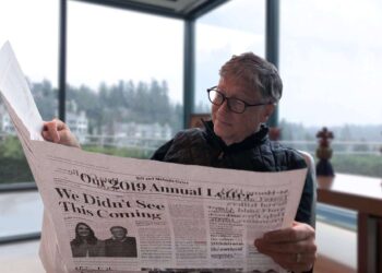 Bill Gates nega teoria da conspiração sobre vacina da Covid-19