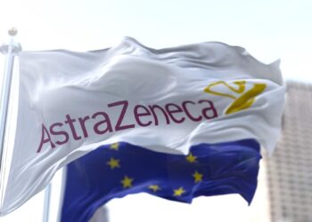 Covid-19: AstraZeneca pode ter de fornecer menos vacinas à União Europeia