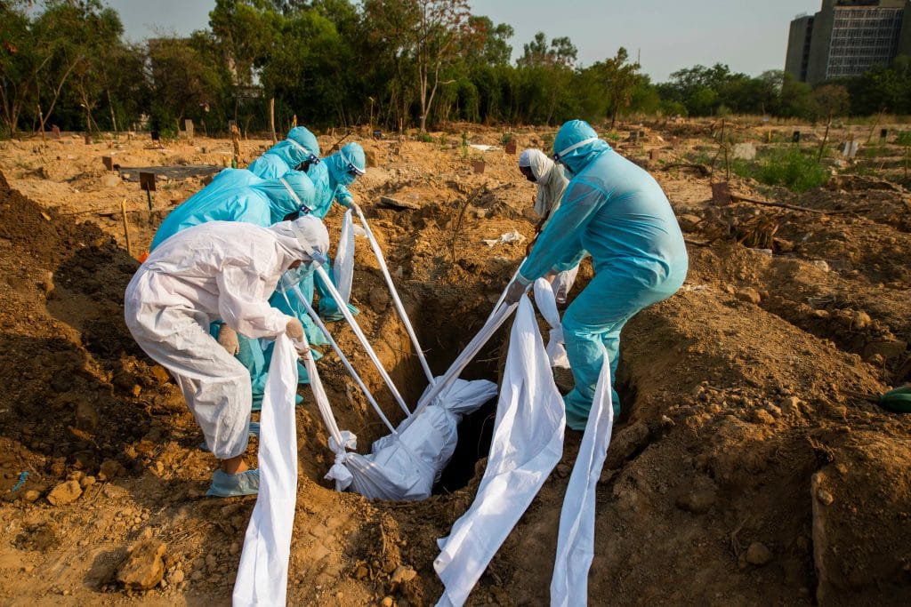 Covid-19: Brasil registra 860 mortes nas últimas 24 horas; total ultrapassa 449 mil