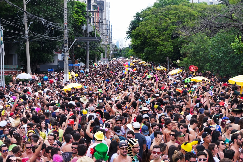 SP e RJ resolvem adiar desfiles de escolas de samba para abril