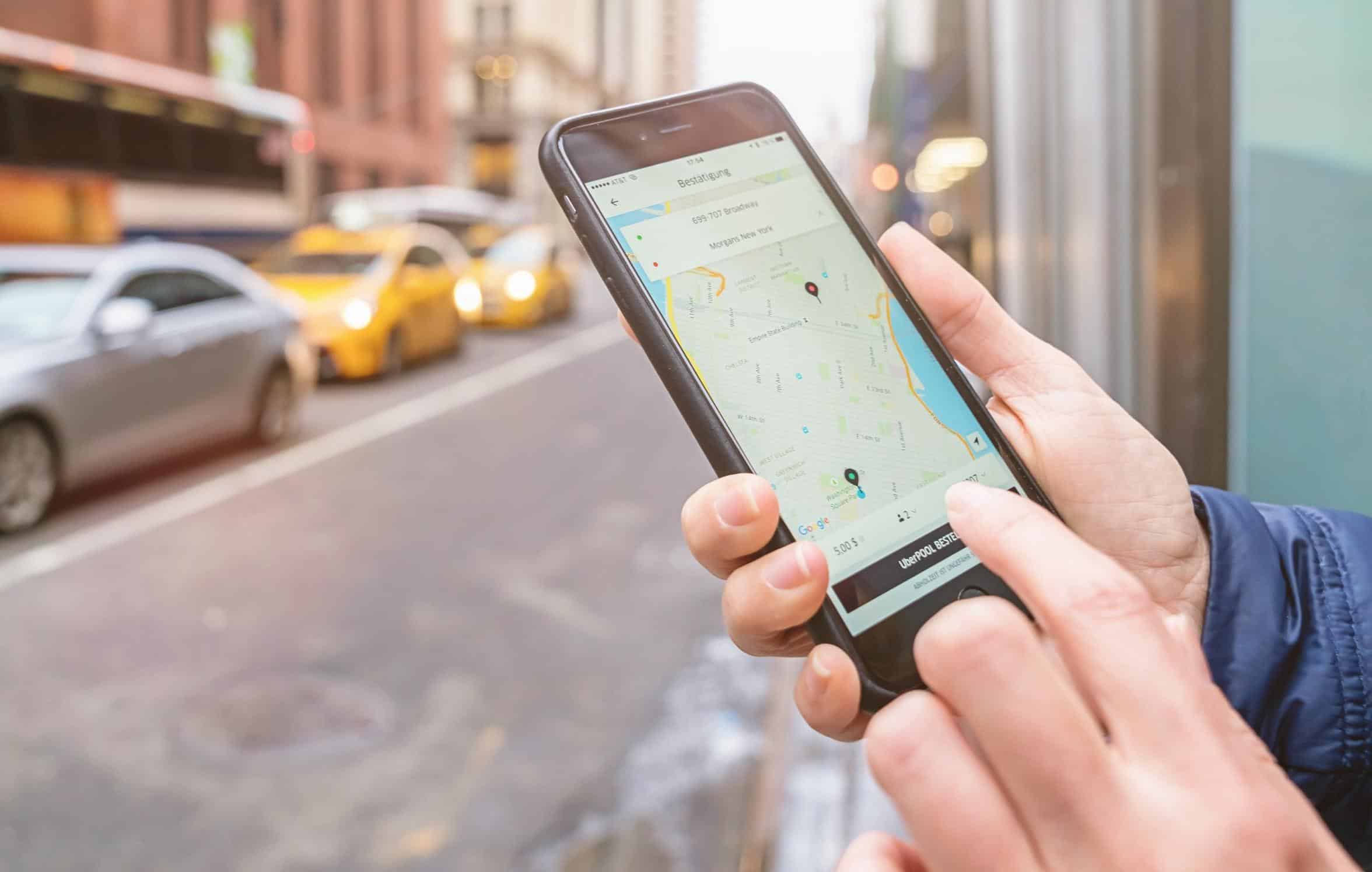 Uber amplia auxílio financeiro para motoristas e entregadores em grupo de risco