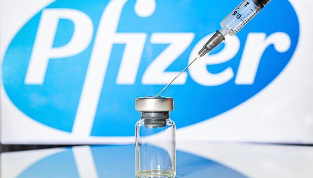 Vacina da Pfizer pode estar ligada a caso de paralisia facial no Reino Unido